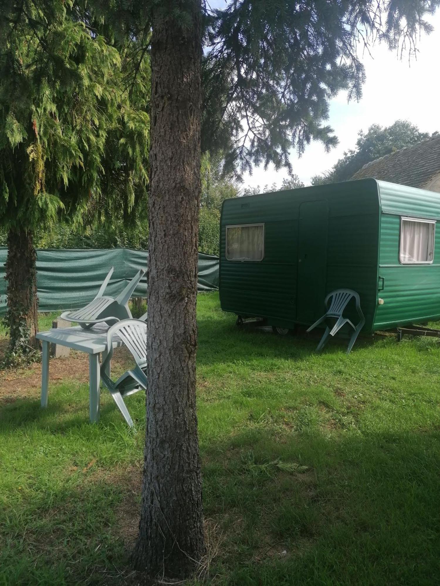 Petite Caravane Deux Places Saint-Corneille Екстериор снимка